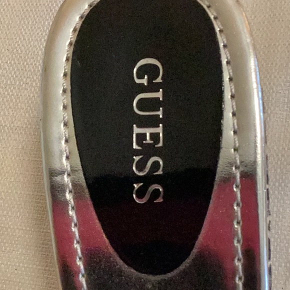 GUESS women’s Sandals Cheetah and Bling White / Silver 11 - Picture 5 of 5